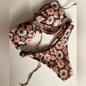 Skatie Bikini Set Bandeau Top Medium and Suzanne Bottoms Large in print Byron